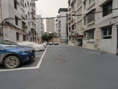 经开小区 3室 2厅 129平米