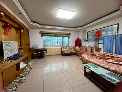 天峰街130号 3室 2厅 185平米