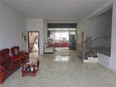 长城公寓 3室 2厅 160平米