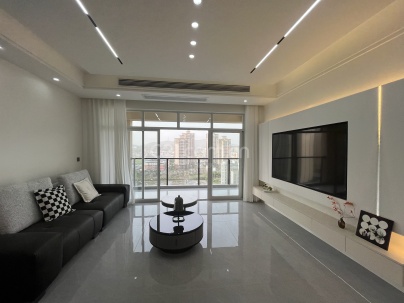 河东滨江河畔 4室 2厅 114平米