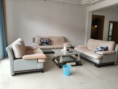 地税局 3室 2厅 189平米