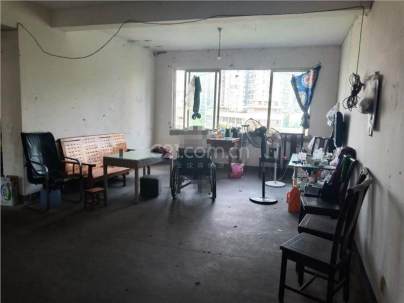 杰灵小区 4室 2厅 145平米