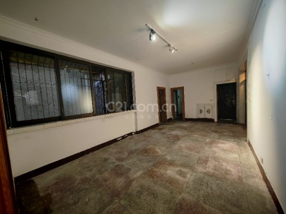 计经委宿舍 4室 1厅 134平米