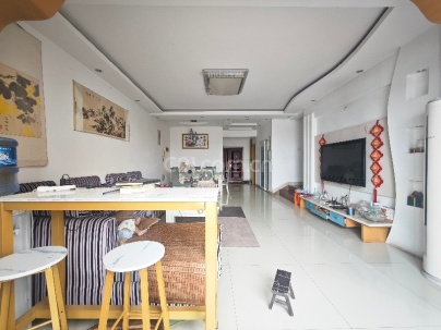 水都豪庭 4室 2厅 135平米