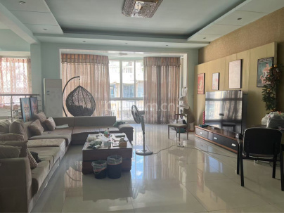 财苑小区 5室 2厅 257平米