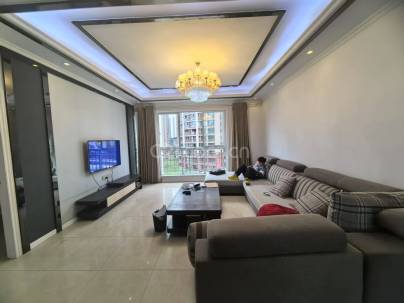 燕山小区 4室 2厅 150平米