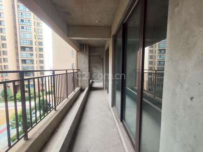 天鹅堡 3室 2厅 103平米