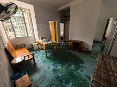 机场小区B区 2室 2厅 50平米