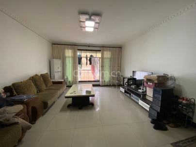 和平公寓 3室 2厅 132平米