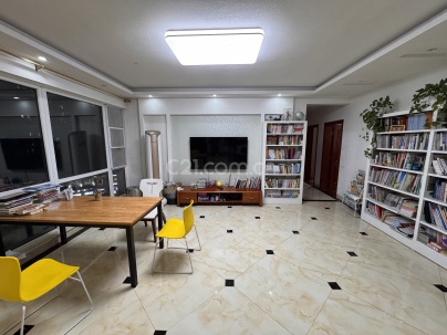 保利江语城2期 4室 2厅 127平米