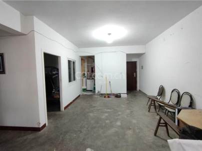 杰灵小区 4室 2厅 107平米