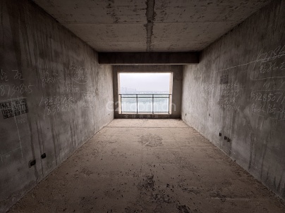 东湖丽景 4室 2厅 121.5平米