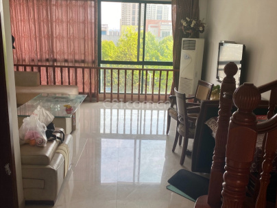 弄和新村 3室 2厅 120平米