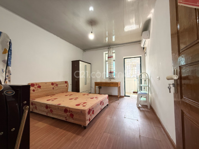 灯塔街 2室 50平米