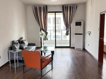 玫瑰家园 4室 2厅 136平米