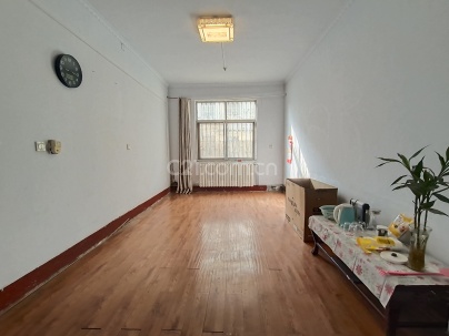 燕山小区（青年公寓） 3室 2厅 125平米
