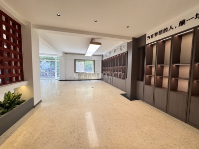 聚龙花园 5室 2厅 297平米