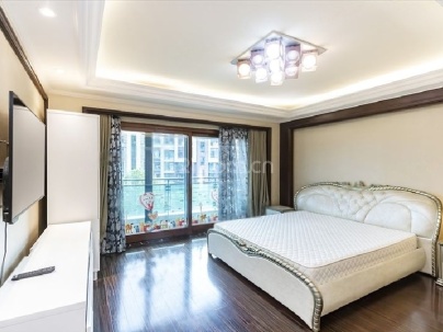 山水文园四期 3室 2厅 170.78平米