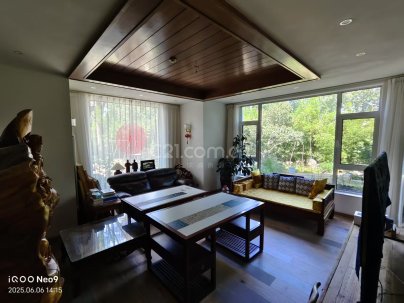 大宁山庄一区 5室 3厅 308平米