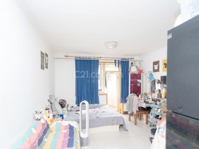 幸福二村 3室 1厅 69平米