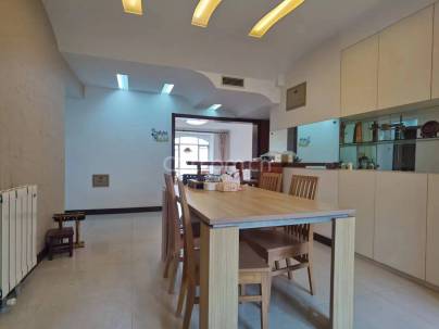 大宁山庄三区 3室 2厅 130.06平米