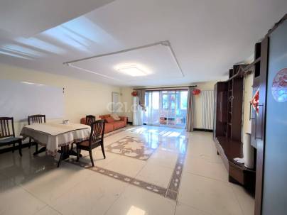 幸福二村 3室 2厅 221.79平米