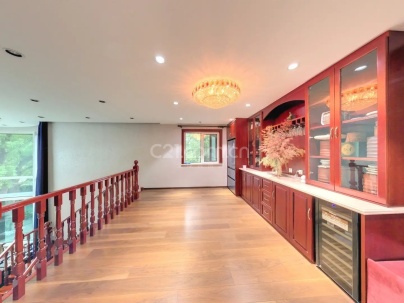 山水文园三期 7室 3厅 421.17平米