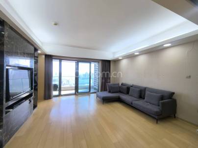 世茂工三 2室 1厅 136平米