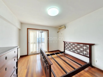 康堡花园 3室 1厅 165平米