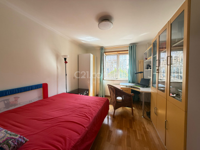 幸福二村 3室 2厅 168平米