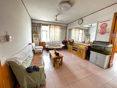 泗水西南片区家属院 3室 2厅 130平米